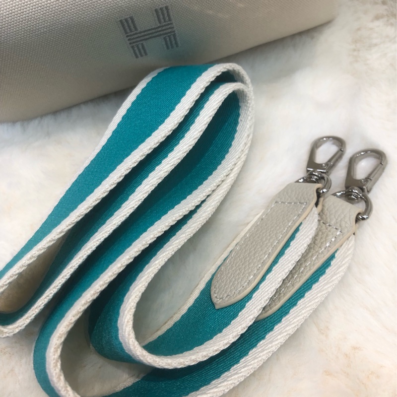 Hermes 米色飯盒包 XC536-9