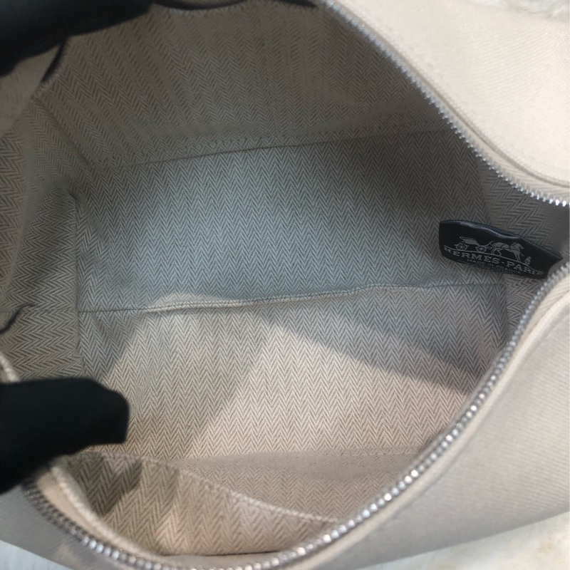Hermes 米色飯盒包 XC536-15