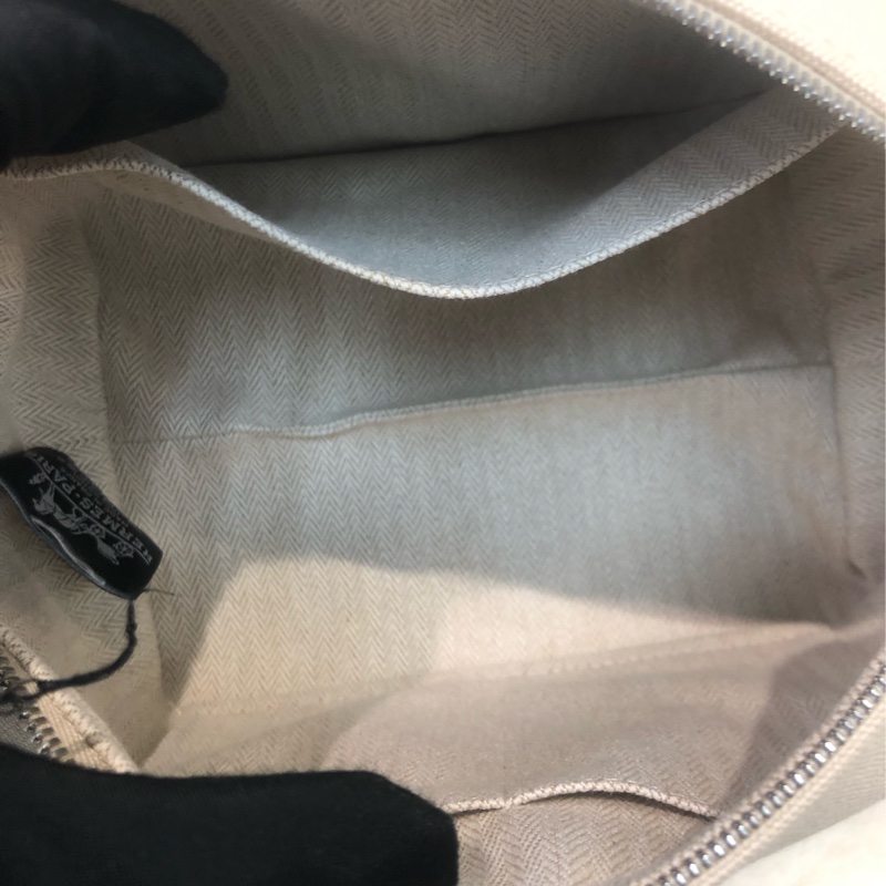 Hermes 米色飯盒包 XC536-16