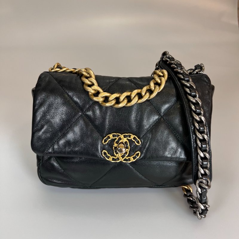 CHANEL 19包 小號 黑牛皮 保卡款29開-0