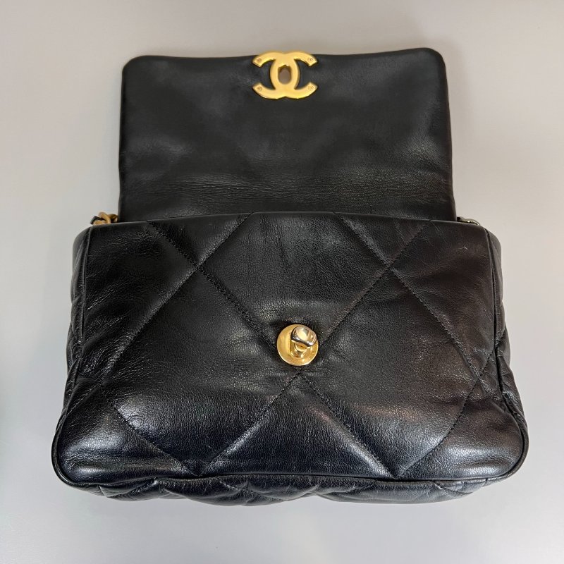 CHANEL 19包 小號 黑牛皮 保卡款29開-5