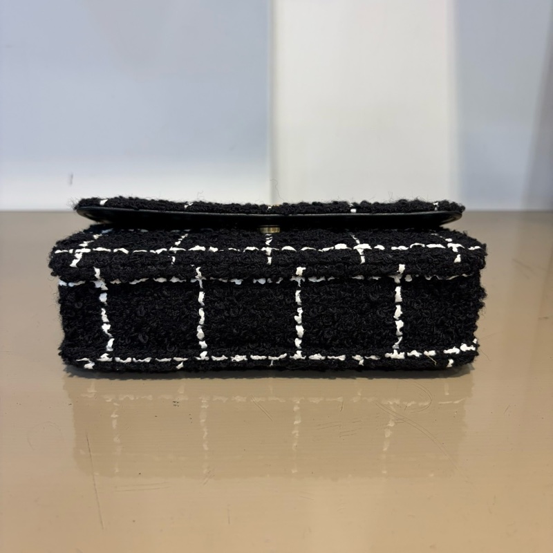 Chanel 黑毛呢Woc金球斜背鏈包AP3071-4