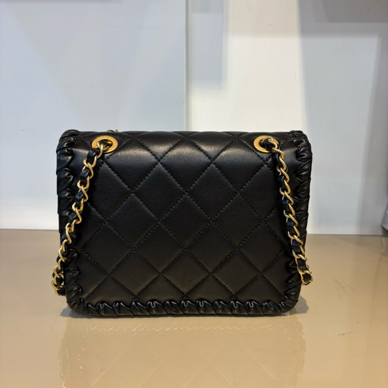 Chanel 黑羊皮肩斜背包AS2495-2