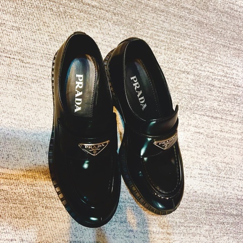 Prada 樂福鞋