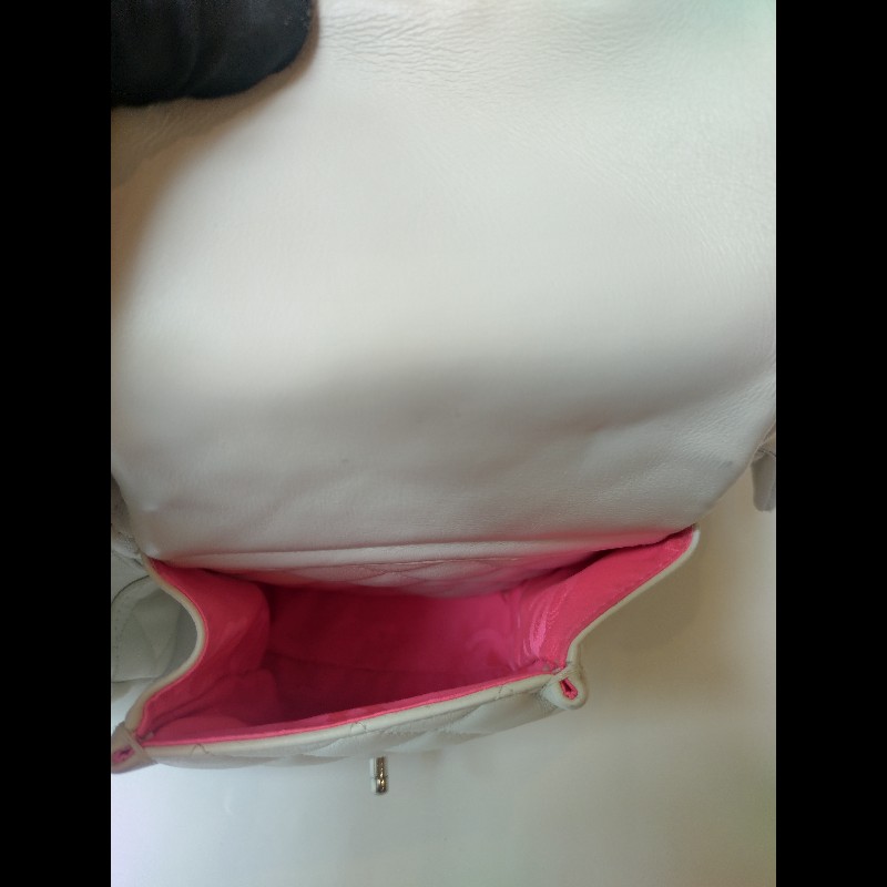 Chanel 黑白熊貓對色康朋多口袋機車包-25