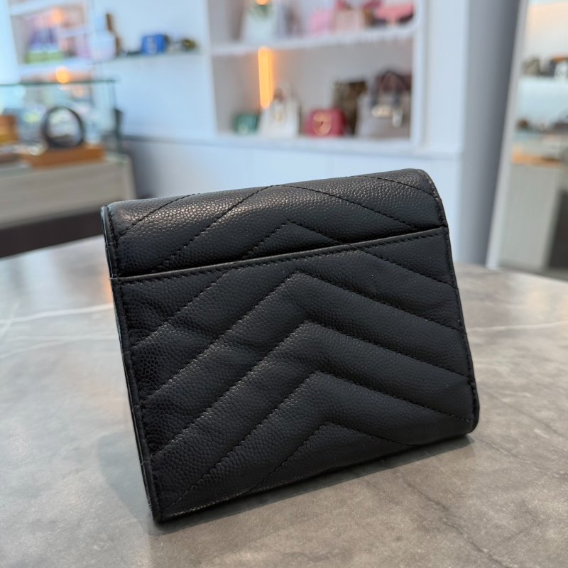 YSL 金字logo 荔枝皮三摺開釦短夾-1