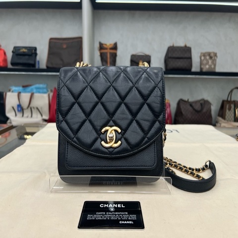 Chanel/香奈兒 孟買風琴郵差包 黑金中號 鐳射標28開 97新 底長22
