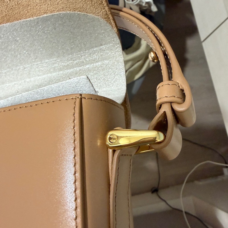 APC Grace Baguette Bag 法棍包 駝色-5
