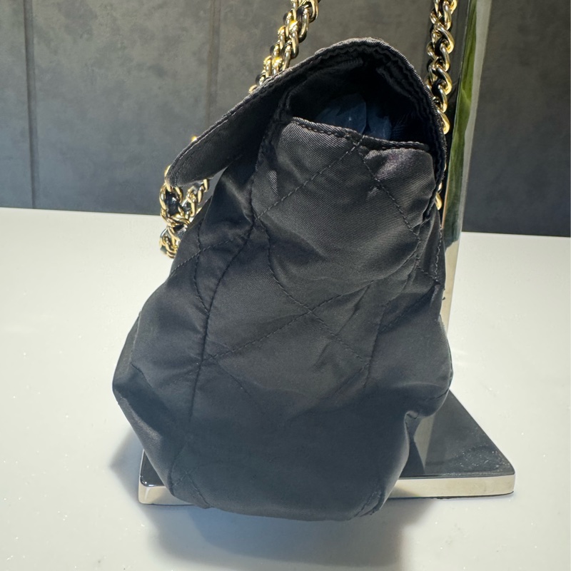 Prada 降落傘鏈條包-7