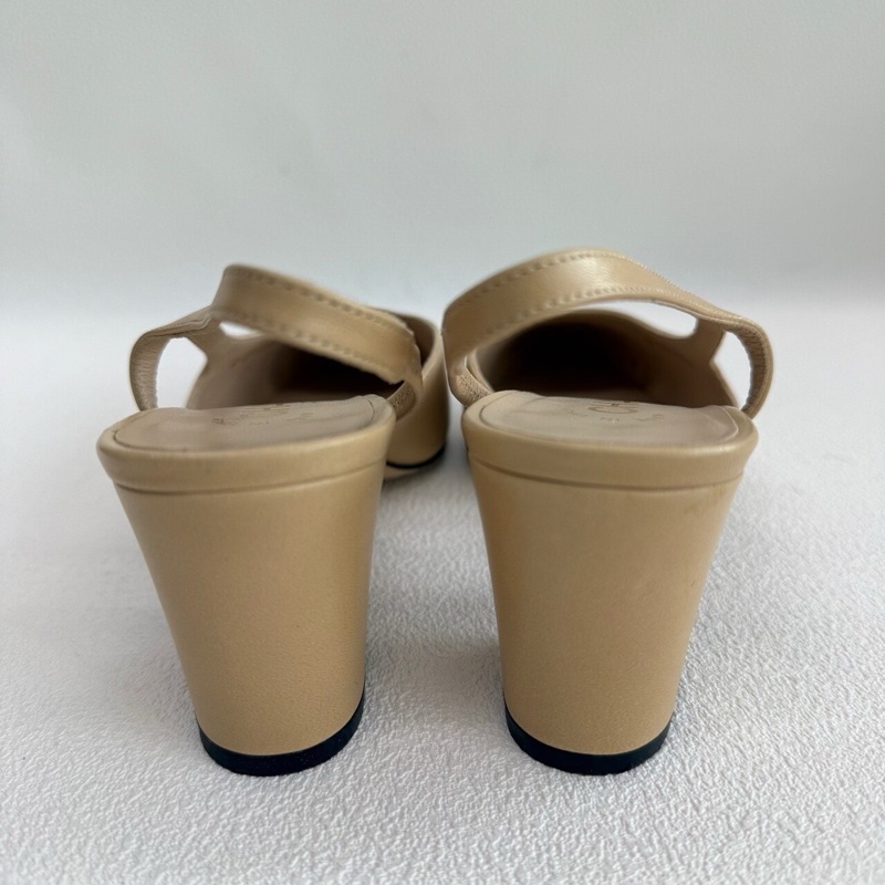 Chanel香奈兒Slingback 皮質 米黑色 37碼-4