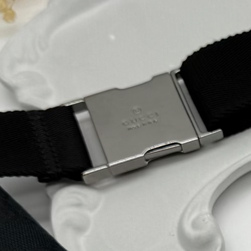 GUCCI 古馳 經典GG黑色提花布腰包|斜背包-33