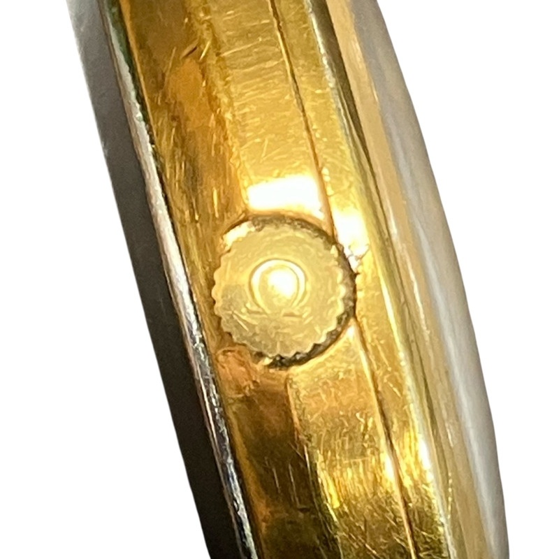 歐米茄腕錶,總重53.2公克,不鏽鋼錶殼,真皮錶帶,自動上鍊機芯,金色錶盤,型號166.0161-8