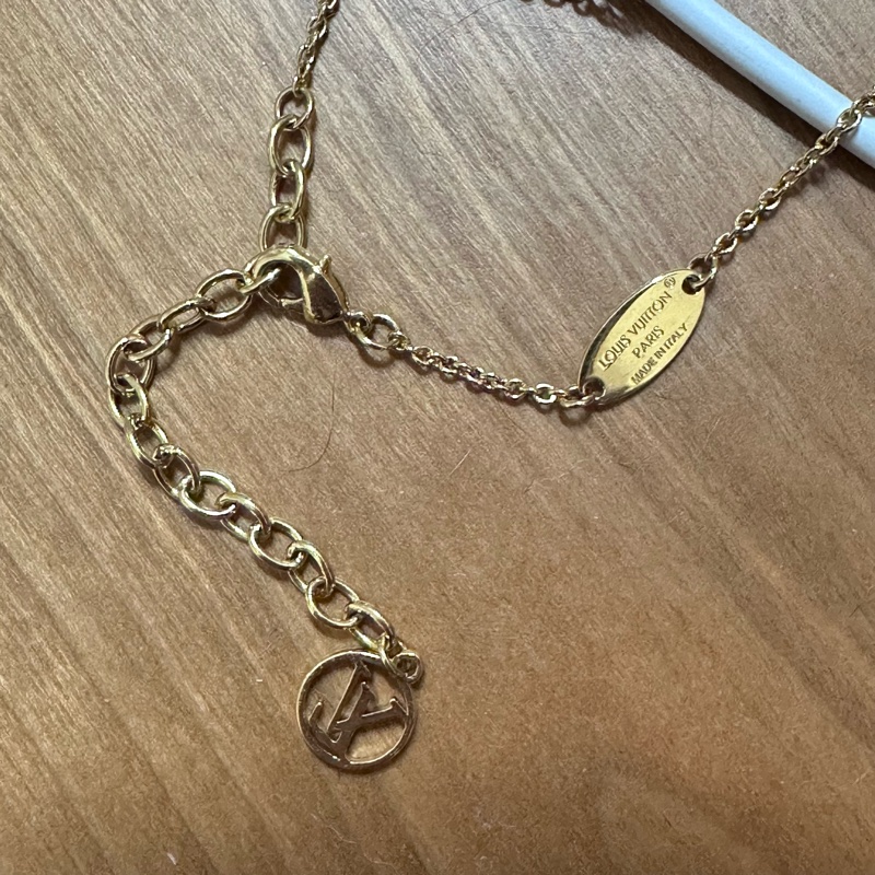 LV 琺瑯logo項鍊-8