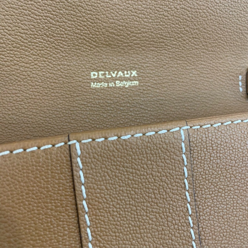 DELVAUX 德爾沃Brillant woc焦糖色外縫單肩斜挎包。-15
