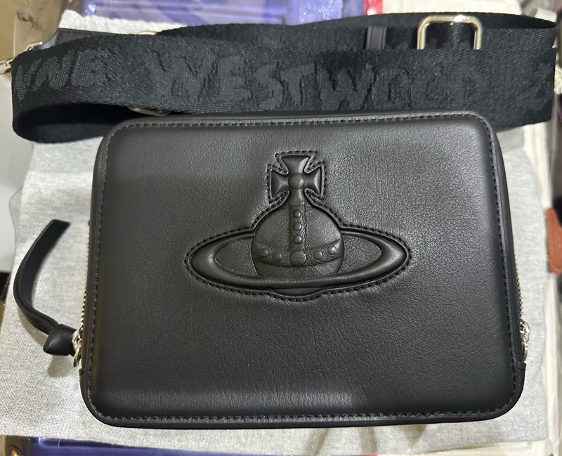 西太后Vivienne Westwood 皮革方型相機包-3