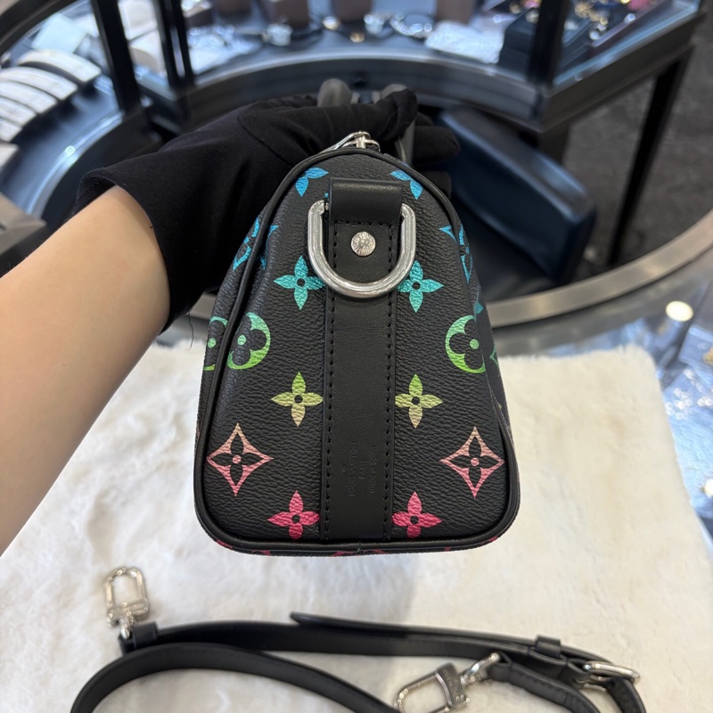 LV路易威登 Keepall25 限量款1820漸變彩虹色 黑三彩漸變老花 缺皮牌-3
