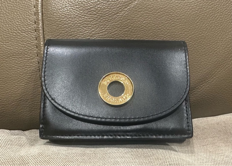 BURBERRY 黑色皮革圓形金扣零錢包-0