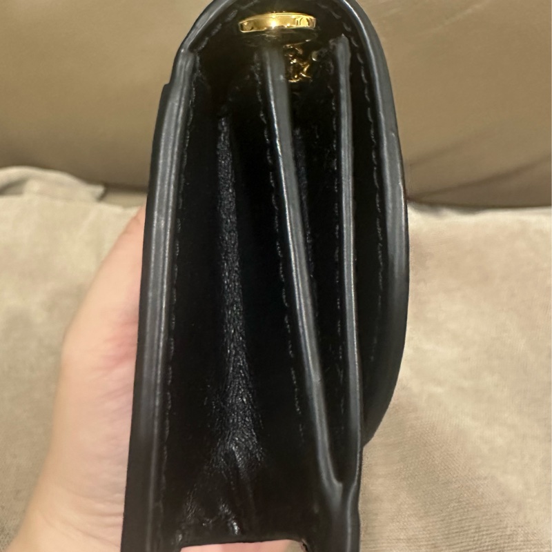 BURBERRY 黑色皮革圓形金扣零錢包-7