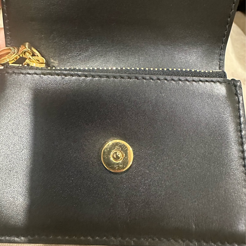 BURBERRY 黑色皮革圓形金扣零錢包-11