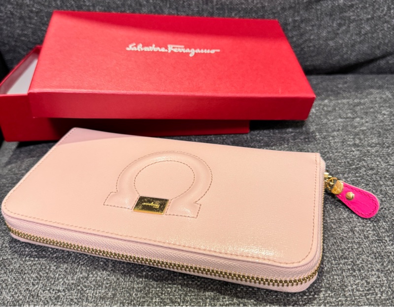 Salvatore Ferragamo 專櫃正品 粉色 大長夾 發財包-11