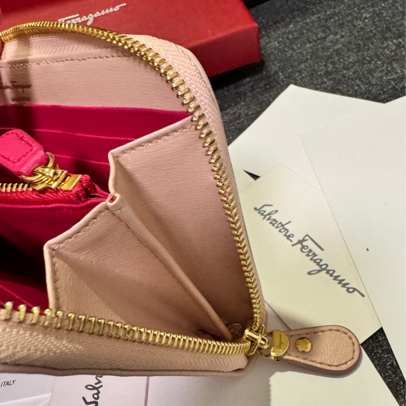 Salvatore Ferragamo 專櫃正品 粉色 大長夾 發財包-14