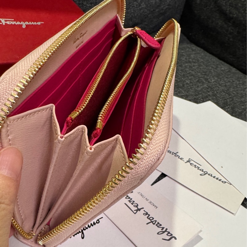 Salvatore Ferragamo 專櫃正品 粉色 大長夾 發財包-15