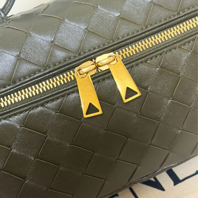BV bang bang bag vanity-7