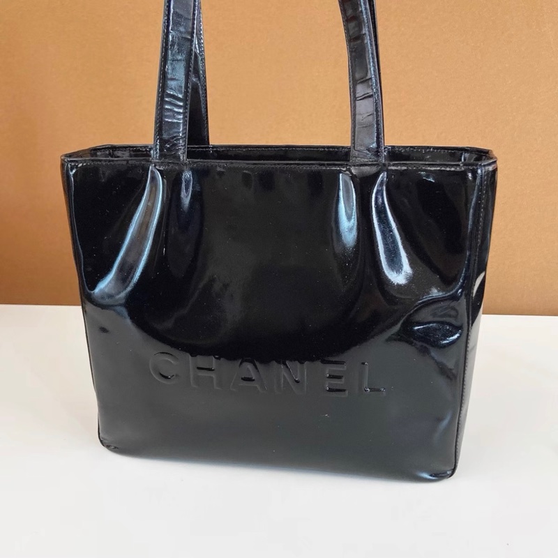 Chanel香奈兒大logo漆皮托特包單肩包-5