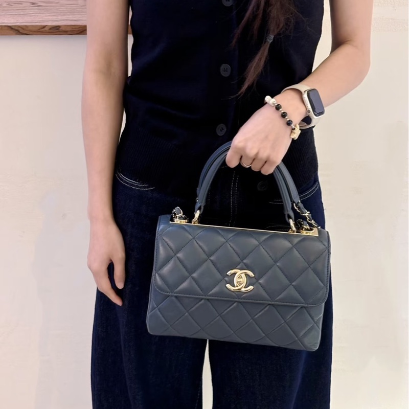 #全配🈶購證 #全網最低💰 香奈兒TrendyCC霧霾藍金扣-2