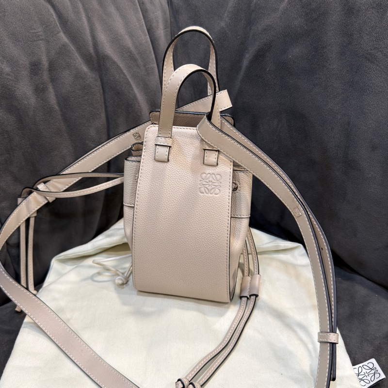 #99新閒置✨ #超甜價僅一顆🔥 Loewe全牛皮吊床包mini-4