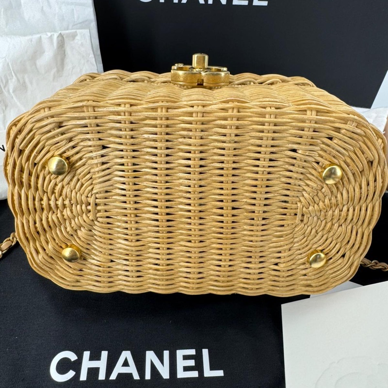 Chanel Cruise 2025/26 Braided Rattan & Gold-Tone Metal Beige Vanity Case-6
