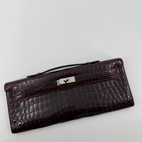 Hermès Kelly Cut Bag in Bordeaux Shiny Porosus Crocodile Leather with PHW