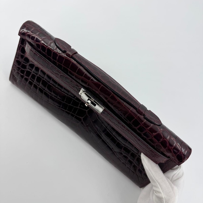 Hermès Kelly Cut Bag in Bordeaux Shiny Porosus Crocodile Leather with PHW-9