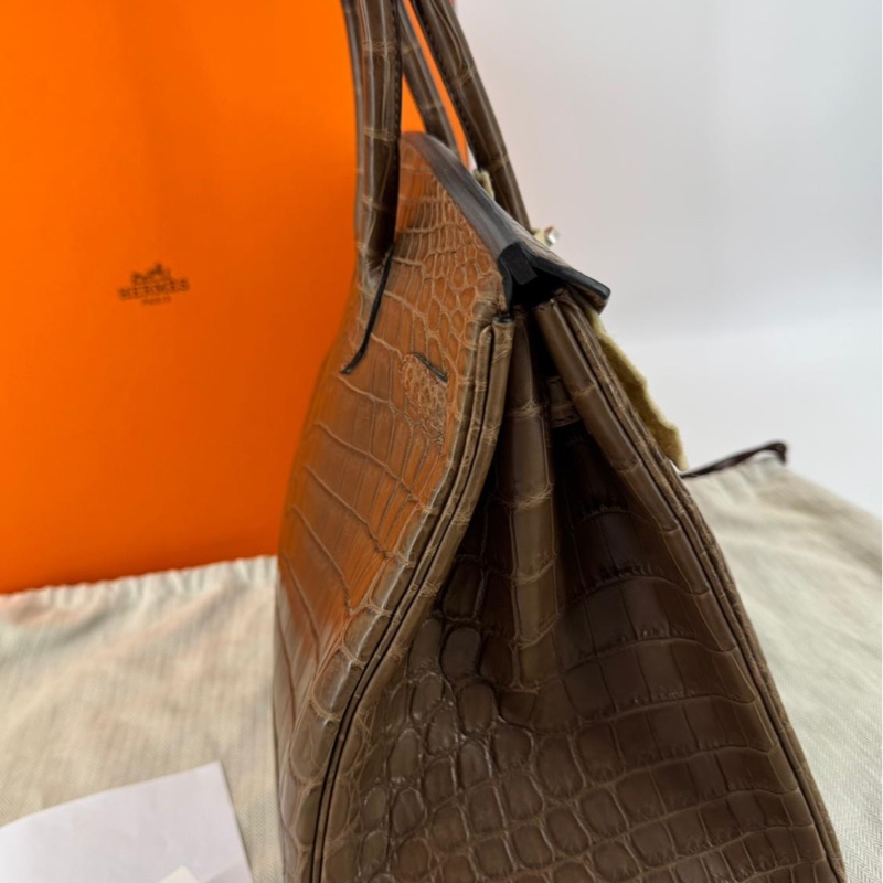 Hermès Birkin 35 Gris Éléphant Matte Niloticus Crocodile with PHW-4
