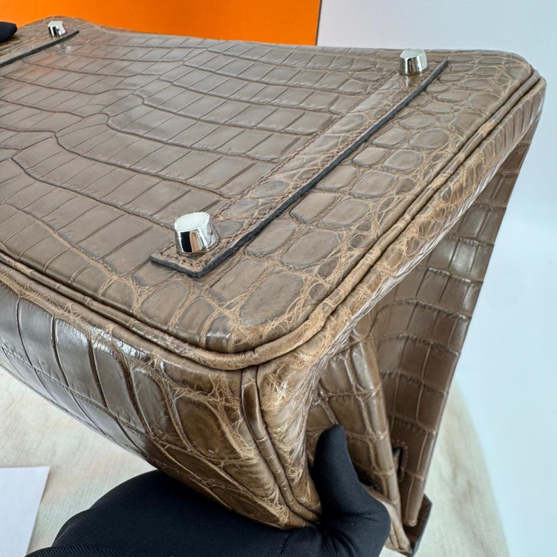 Hermès Birkin 35 Gris Éléphant Matte Niloticus Crocodile with PHW-10