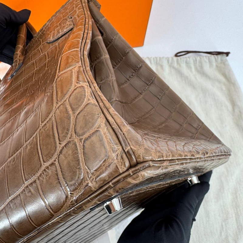 Hermès Birkin 35 Gris Éléphant Matte Niloticus Crocodile with PHW-12
