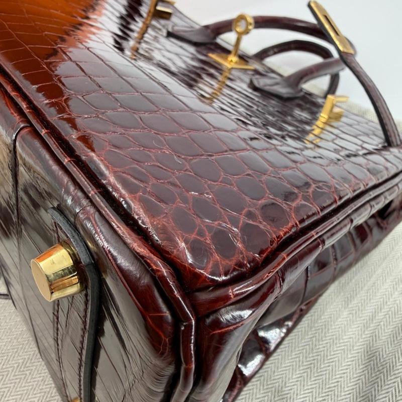Hermes Birkin 25 Bordeaux Crocodile Leather Handbag with GHW-10