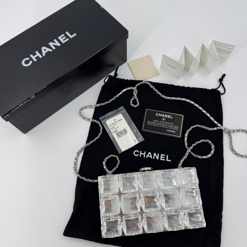 Chanel 2010 Plexiglass Ice Cube Sliver Clutch Bag-1