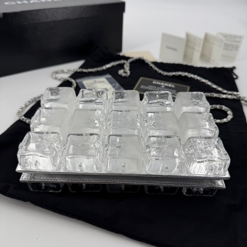 Chanel 2010 Plexiglass Ice Cube Sliver Clutch Bag-2