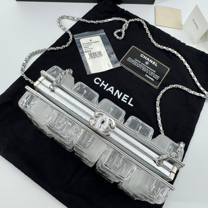 Chanel 2010 Plexiglass Ice Cube Sliver Clutch Bag-4