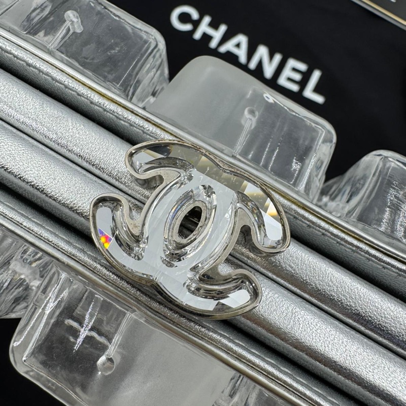Chanel 2010 Plexiglass Ice Cube Sliver Clutch Bag-7