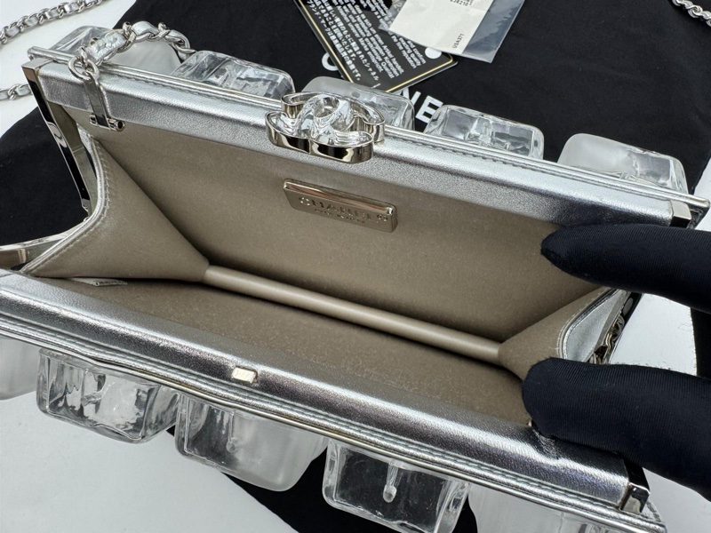 Chanel 2010 Plexiglass Ice Cube Sliver Clutch Bag-16