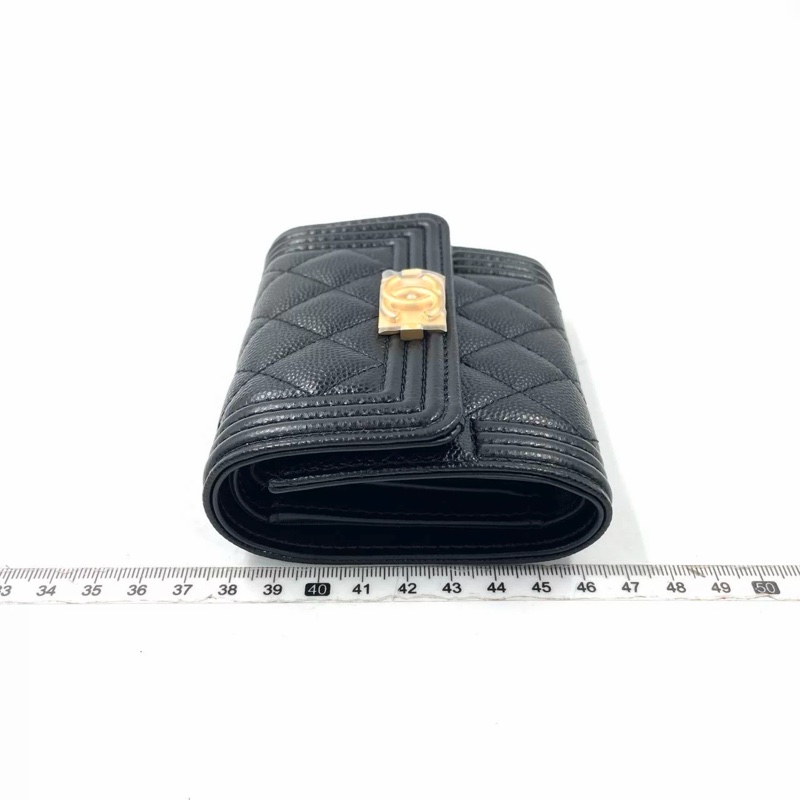 全套Chanel Leboy黑金牛皮短款錢包-4