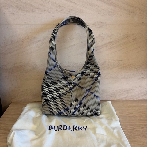 Burberry 肩背包
