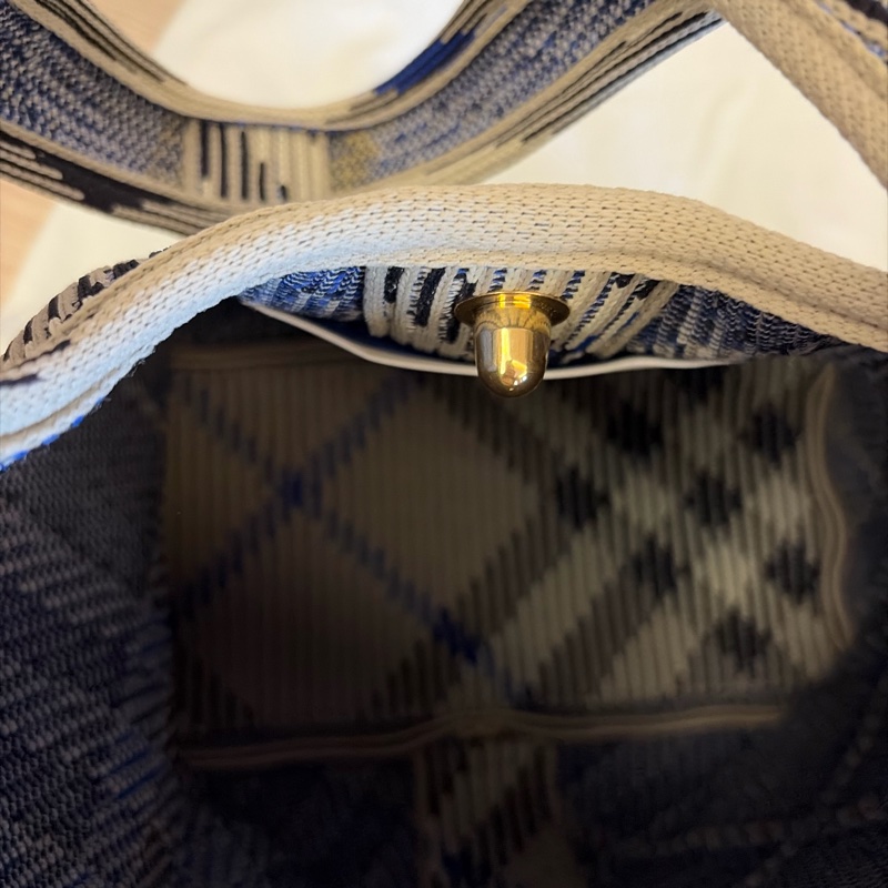 Burberry 肩背包-8