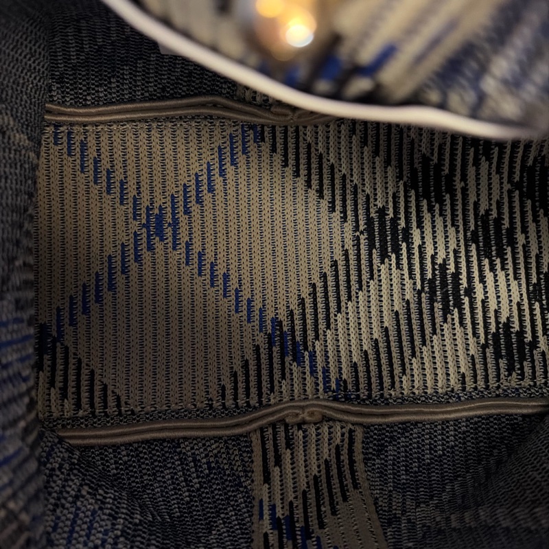 Burberry 肩背包-9