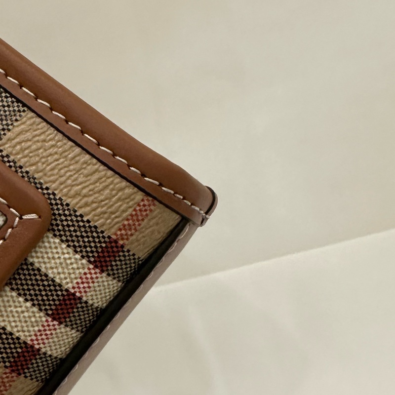 #全網最低價 Burberry格紋手提斜挎包 巴寶莉 公文包托特 超經典款 經典格紋帆布Pocket手提/斜背包-7