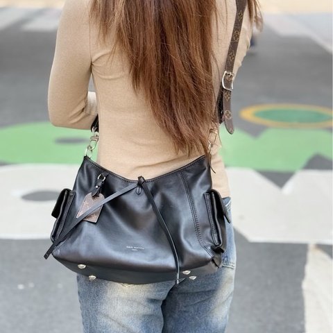 LV Carryall dark黑武士 男女都適合