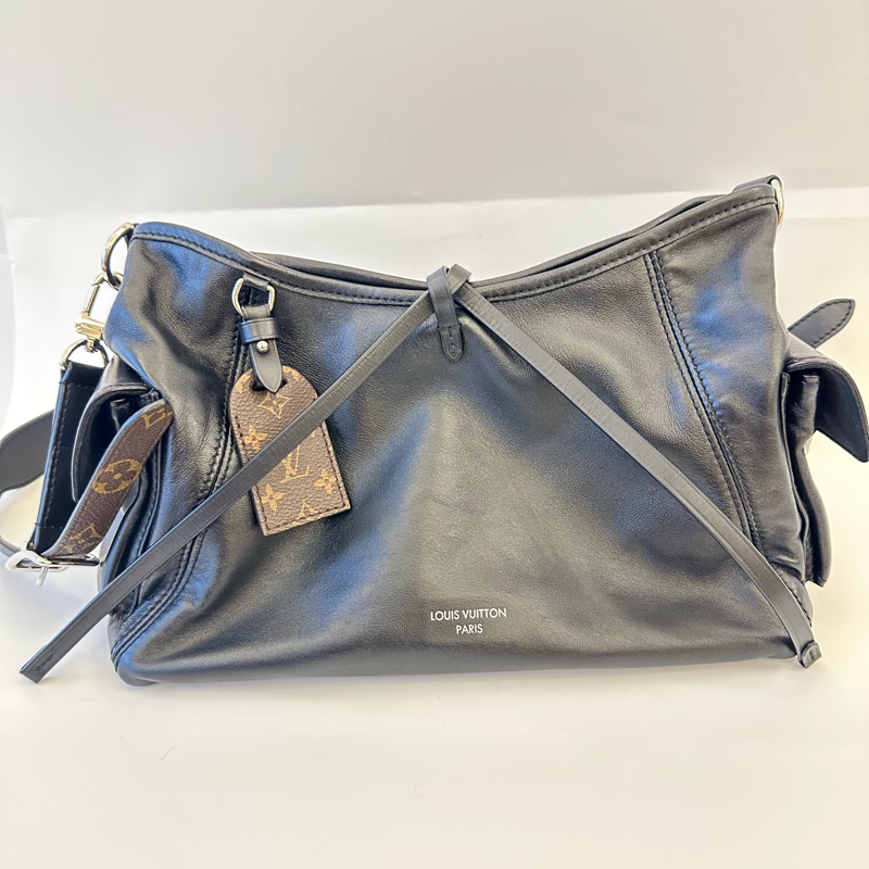 LV Carryall 黑武士 男女都適合 CarryAll Vibe 小羊皮-2