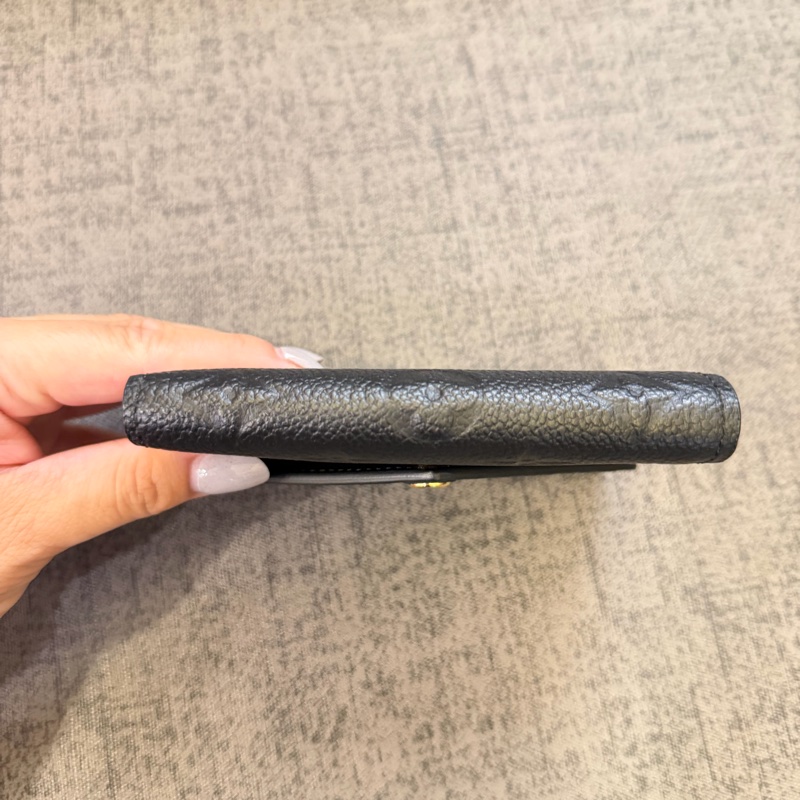 LV 三折短夾 牛皮黑色Louis Vuitton Victorine 錢包-12